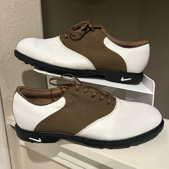 Nike Shoes - Nike Golf Shoes White & Brown Leather 192061-121 Women’s Size 10